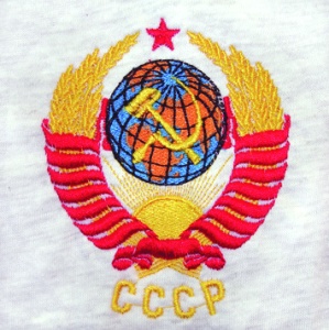 Ф-7-13 Футболка с вышивкой на груди Герб СССР, сер.